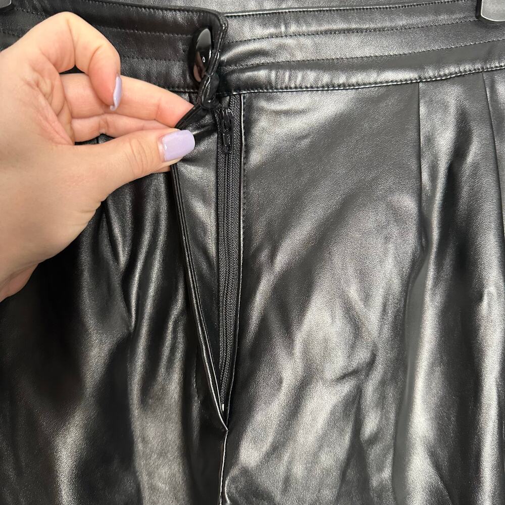 Princess Polly Women's High Waisted Black Faux Leather Straight Leg Pants Size 8 - Picture 4 of 10